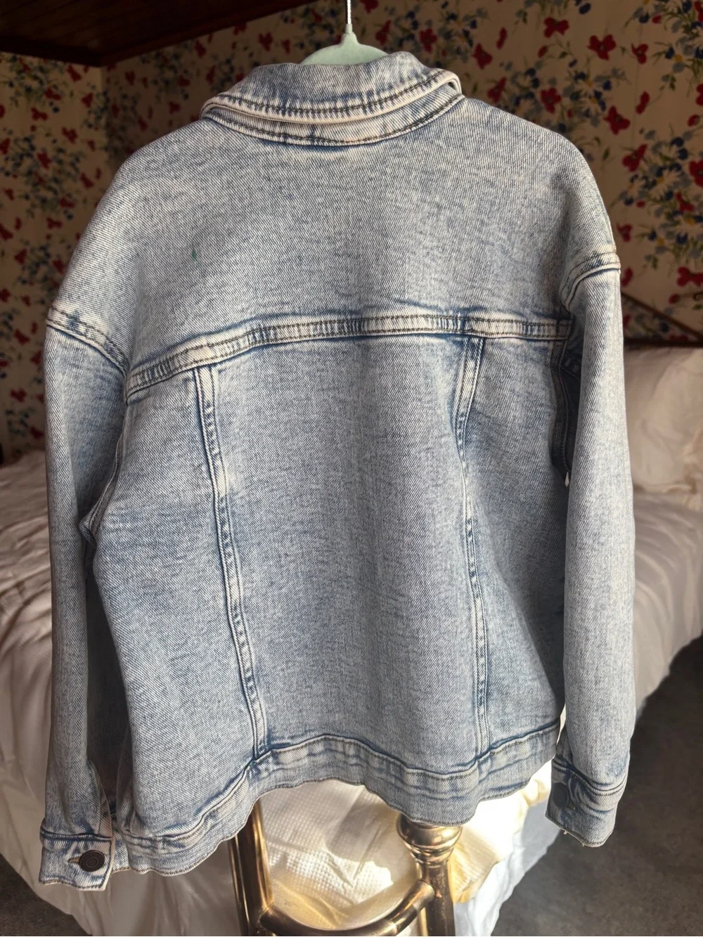 H&M Light Wash Denim Trucker Jacket Kids 6/6X